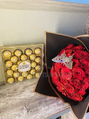 Photo - Roses Bouquet Gift Package