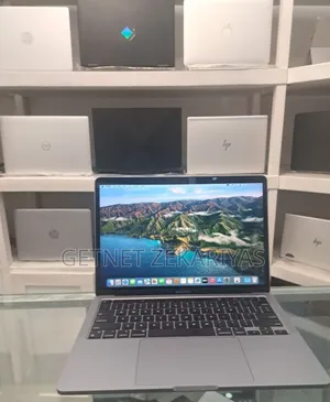 Photo - New Laptop Apple MacBook Pro 2019 8GB Intel Core I5 SSD 256GB