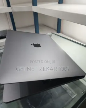 New Laptop Apple MacBook Pro 2019 8GB Intel Core I5 SSD 256GB