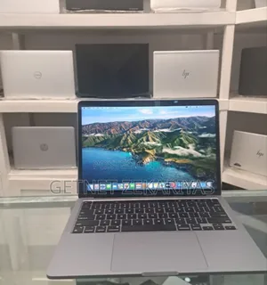 New Laptop Apple MacBook Pro 2019 8GB Intel Core I5 SSD 256GB
