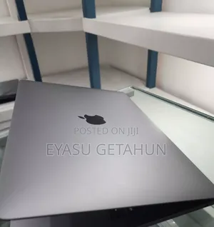New Laptop Apple MacBook Pro 2019 8GB Intel Core I5 SSD 256GB