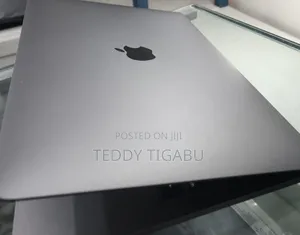 New Laptop Apple MacBook Pro 8GB Intel Core I5 SSD 256GB