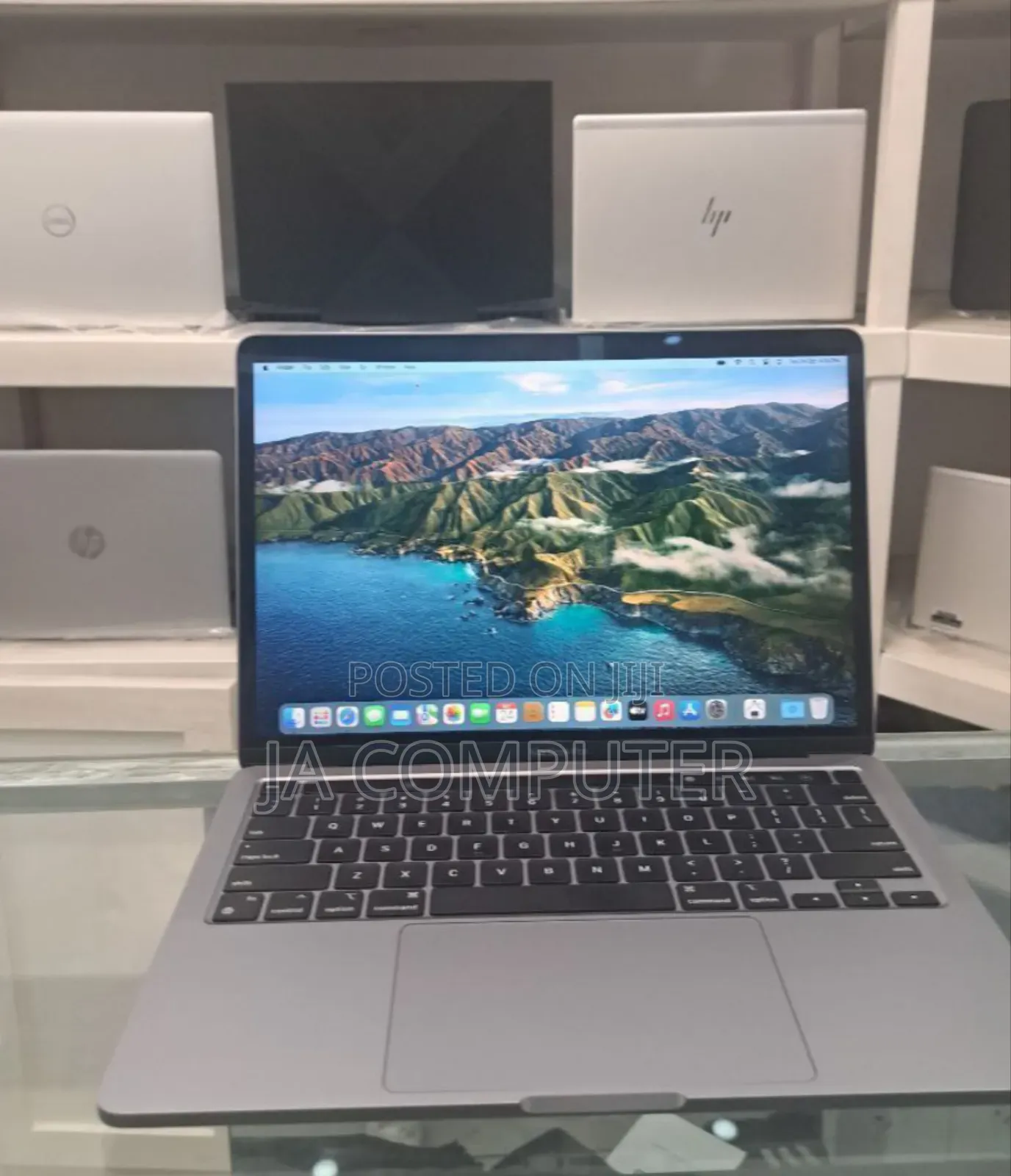 New Laptop Apple MacBook Pro 2019 8GB Intel Core I5 SSD 256GB