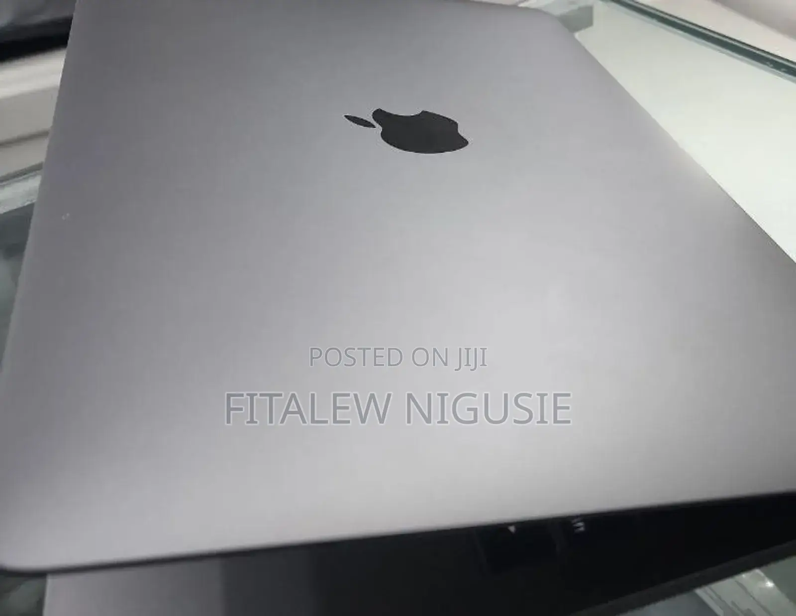 New Laptop Apple MacBook Pro 2019 16GB Intel Core I5 SSD 256GB