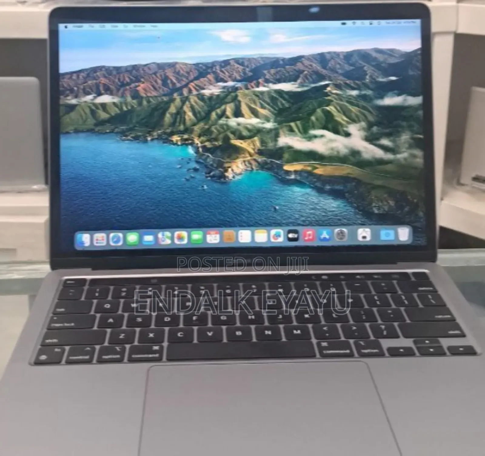 New Laptop Apple MacBook Pro 2019 8GB Intel Core I5 SSD 256GB