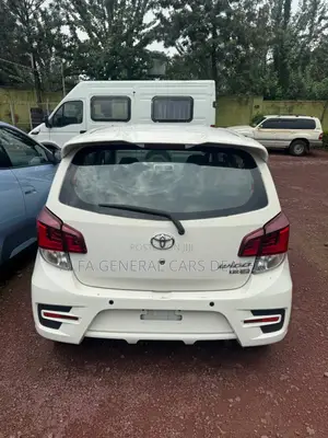 Toyota Yaris 2022 White