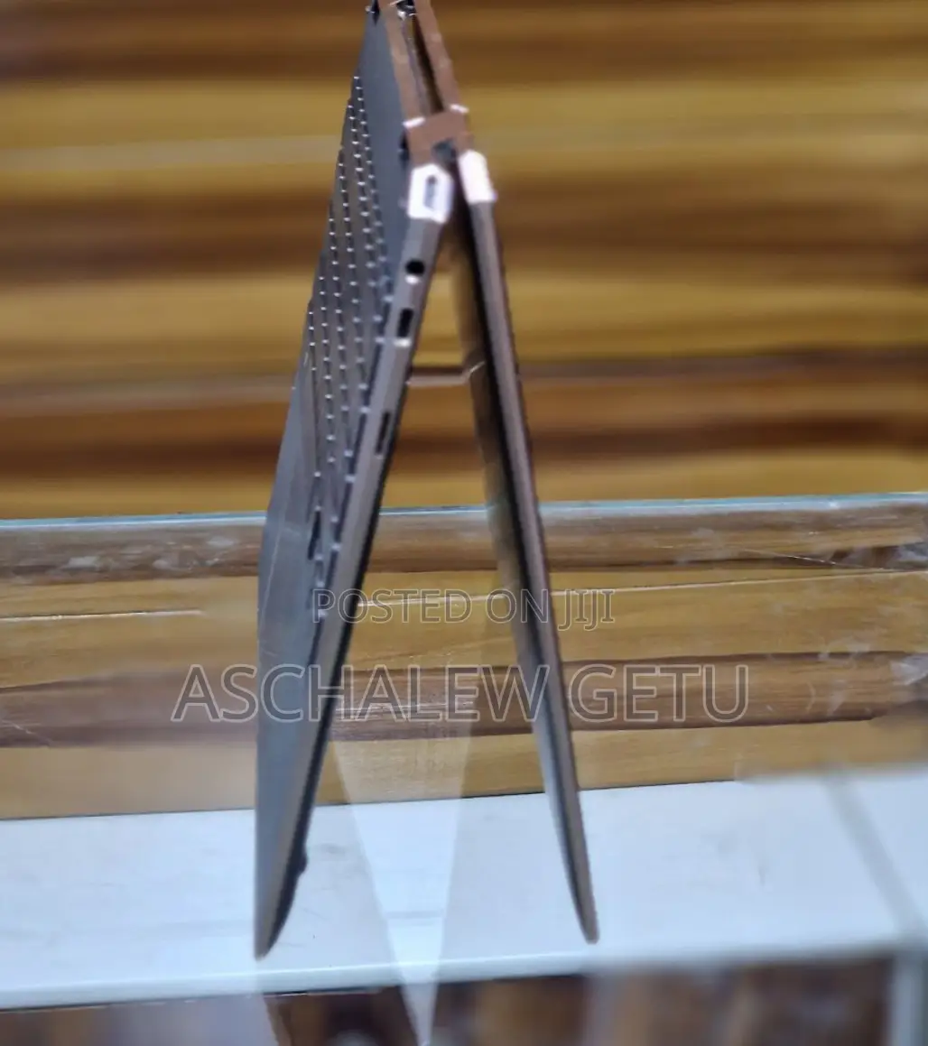 New Laptop HP Spectre 16GB Intel Core I7 SSD 512GB