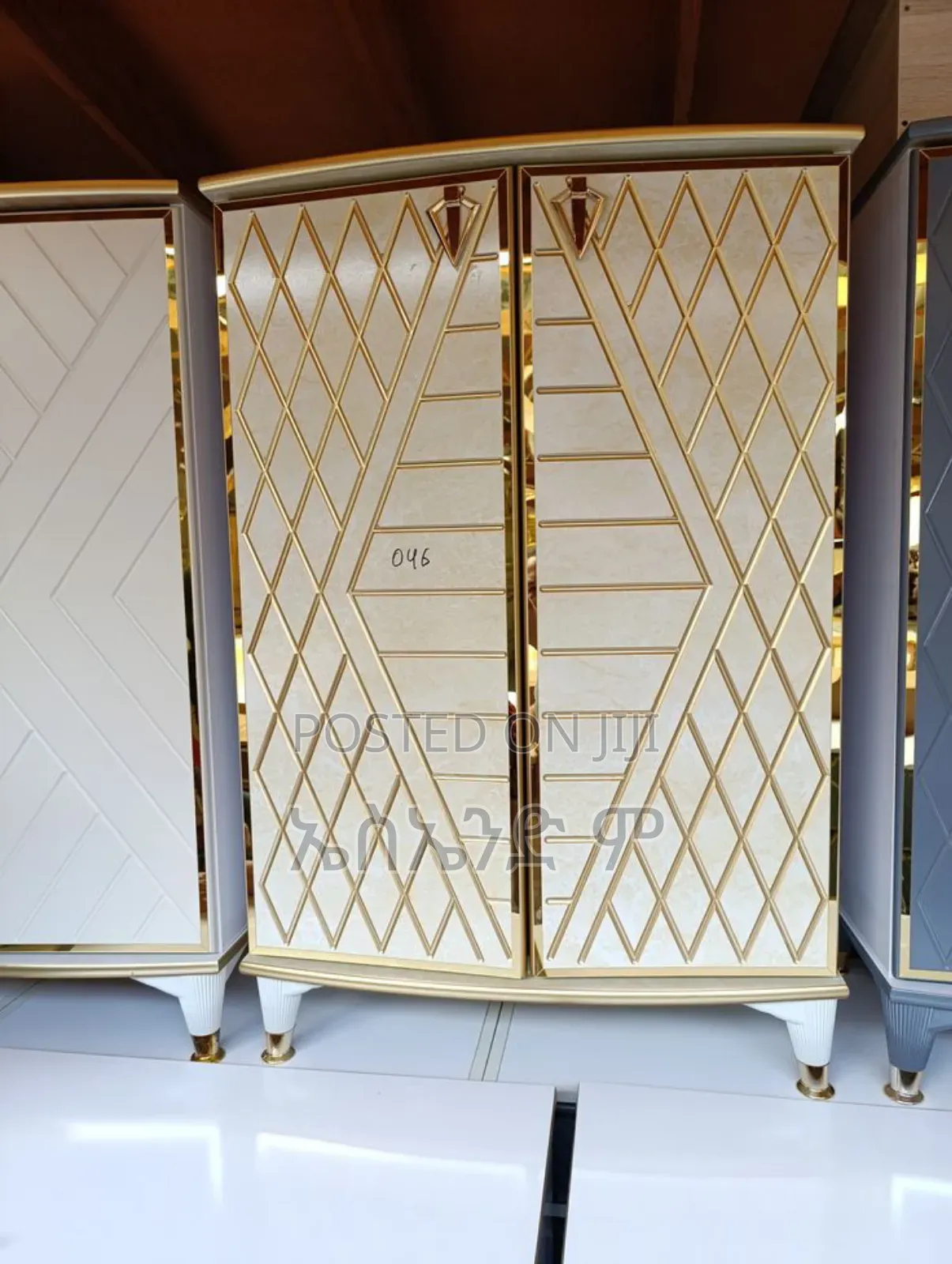 Luxury ጫማ መደርደሪያ Design