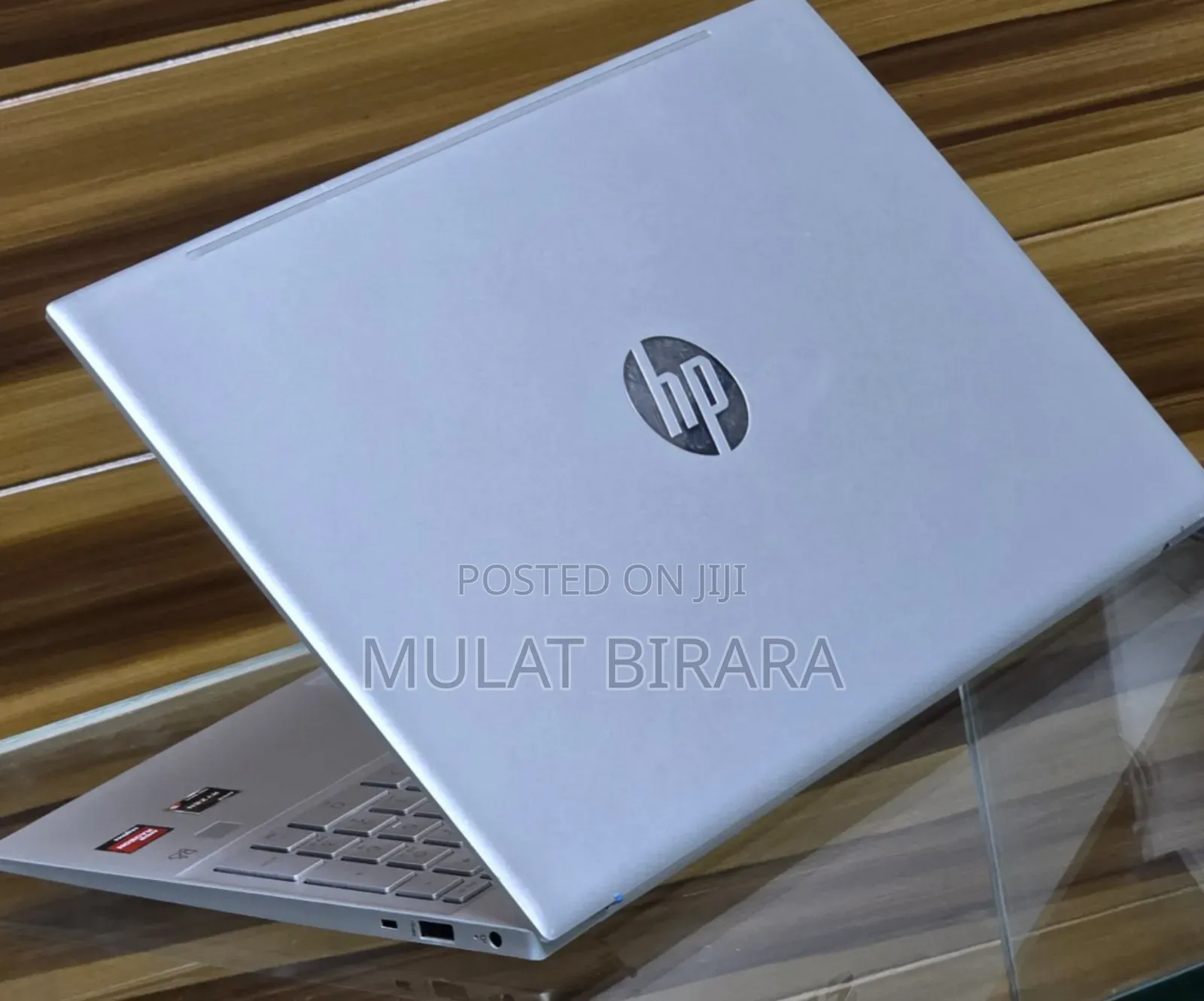 New Laptop HP Pavilion 11 8GB AMD Ryzen 5 SSD 512GB