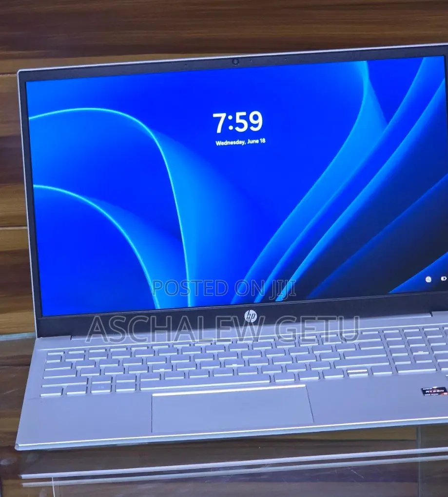 New Laptop HP Pavilion 15 8GB AMD Ryzen 5 SSD 512GB