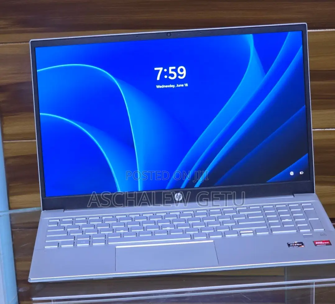New Laptop HP Pavilion 15 8GB AMD Ryzen 5 SSD 512GB