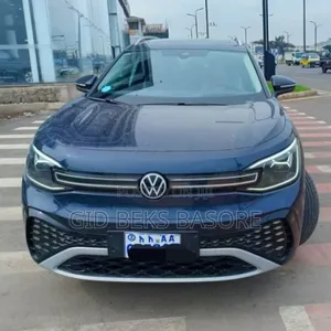 Photo - Volkswagen ID.6 2024 Blue