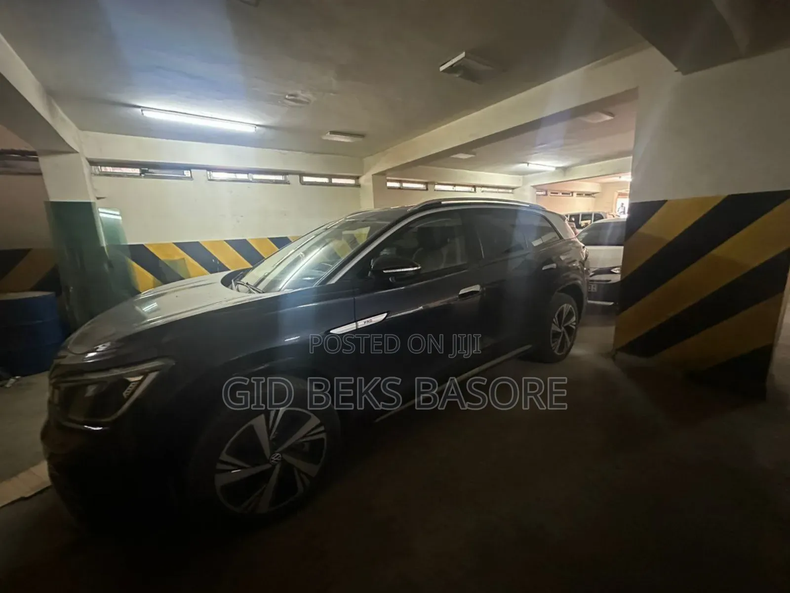 Volkswagen ID.6 2024 Blue