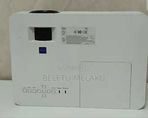 Sony VPL-Dx221 Projector 
Resolution :1024 X 768