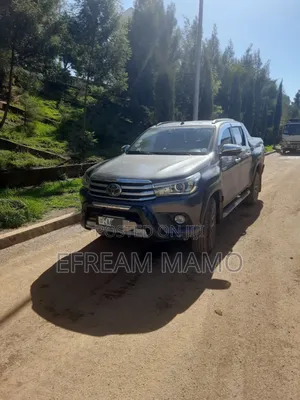 Toyota Hilux 2018 Gray