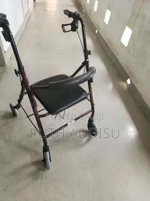 Photo - Medical Walker半年walker地方medical Walker當地walking Aid走向walker