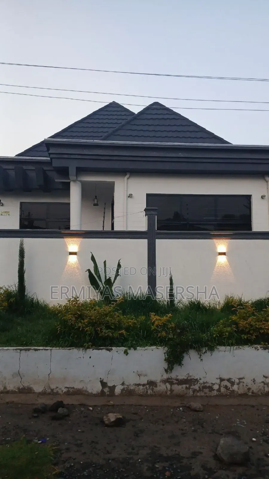 Furnished 5bdrm Villa in Yeka for sale