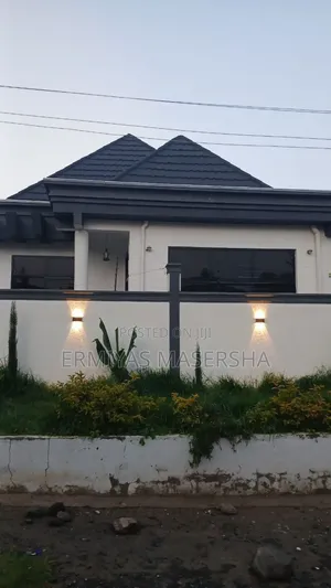 Furnished 5bdrm Villa in Yeka for sale