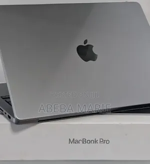 New Laptop Apple MacBook Pro 2022 M2 16GB Apple M2 SSD 512GB