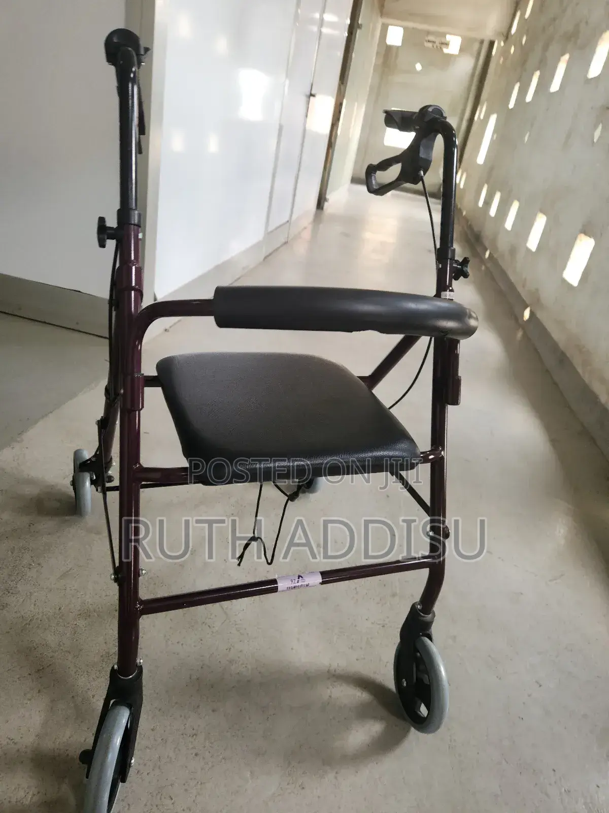 Walker With Seat當然walker Four Wheel With Seat姦情walker Medicl