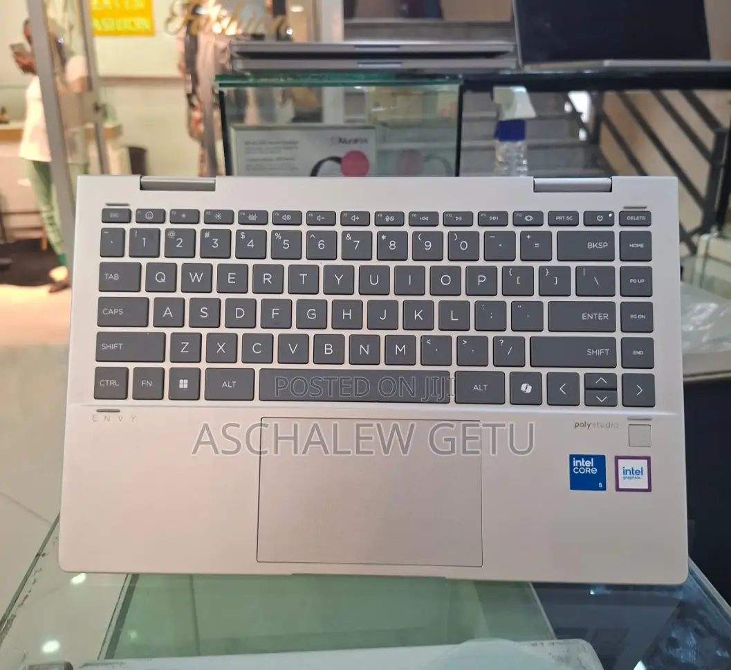 New Laptop HP Envy X360 8GB Intel Core I5 SSD 512GB