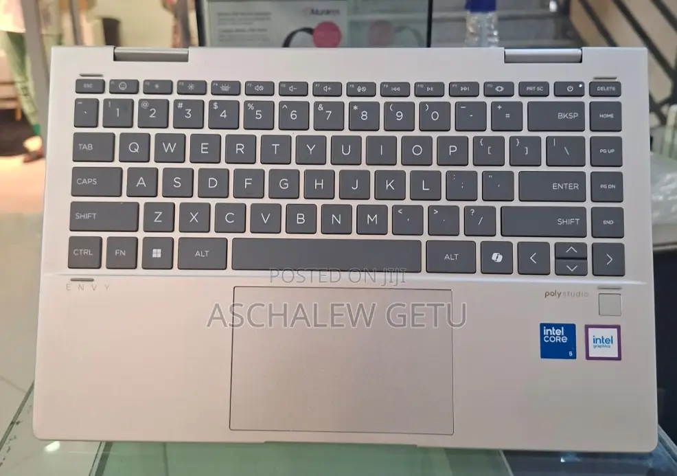 New Laptop HP Envy X360 8GB Intel Core I5 SSD 512GB