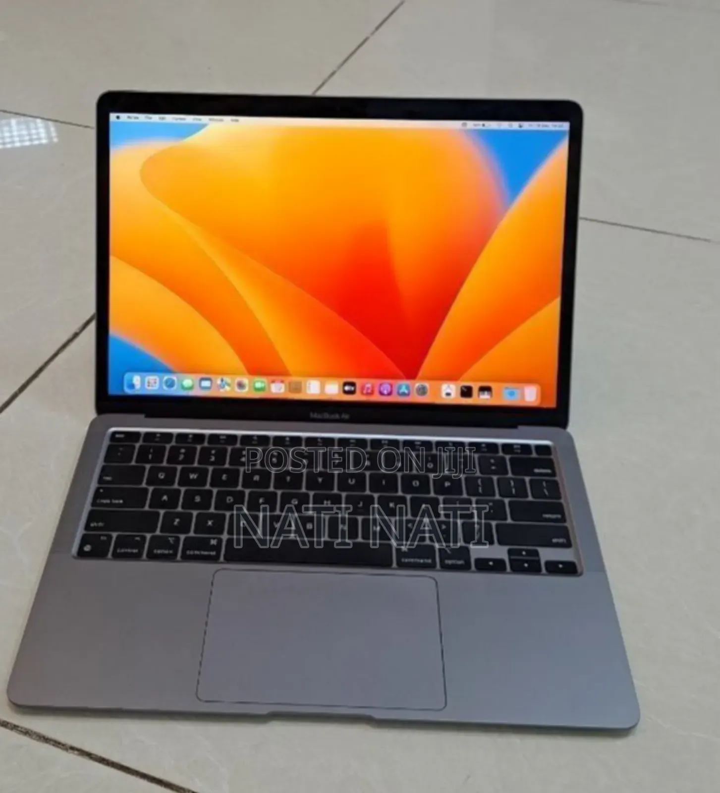 New Laptop Apple MacBook Air 2020 M1 8GB Intel SSD 256GB