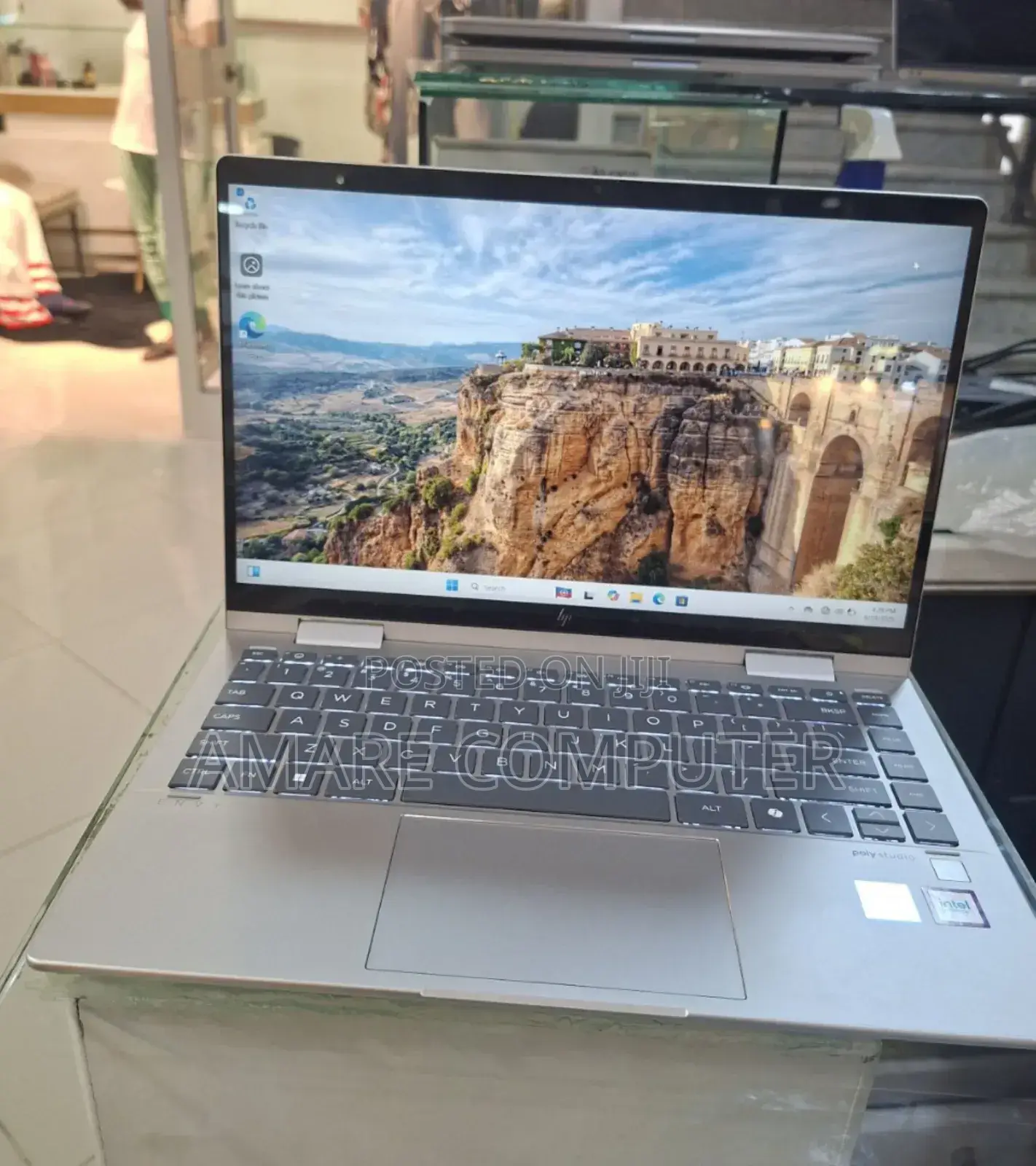 New Laptop HP Envy X360 8GB Intel Core I5 SSD 512GB