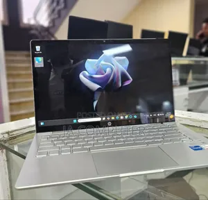 New Laptop HP Pavilion 15 8GB Intel Core I5 SSD 512GB