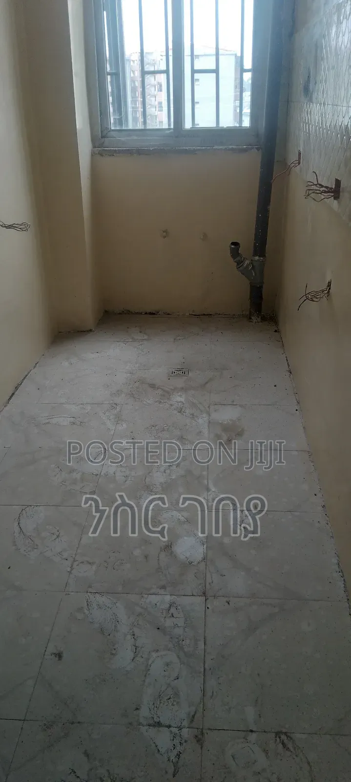 Furnished 3bdrm Condo in Ayat Mekedonia, Yeka for sale