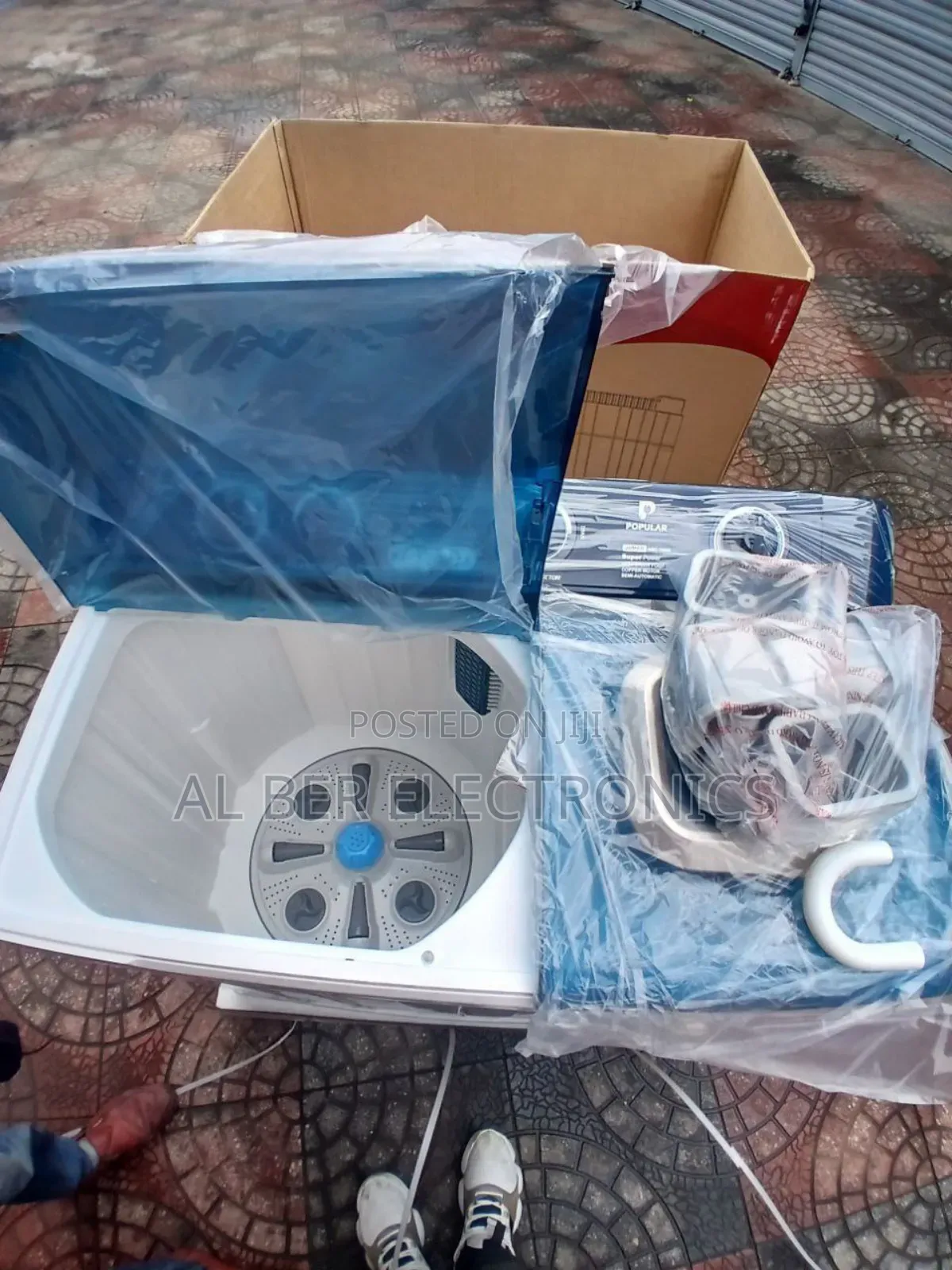 Popular 16kg Manual Semi Auto 3 Moters With Pump 2 Uears War