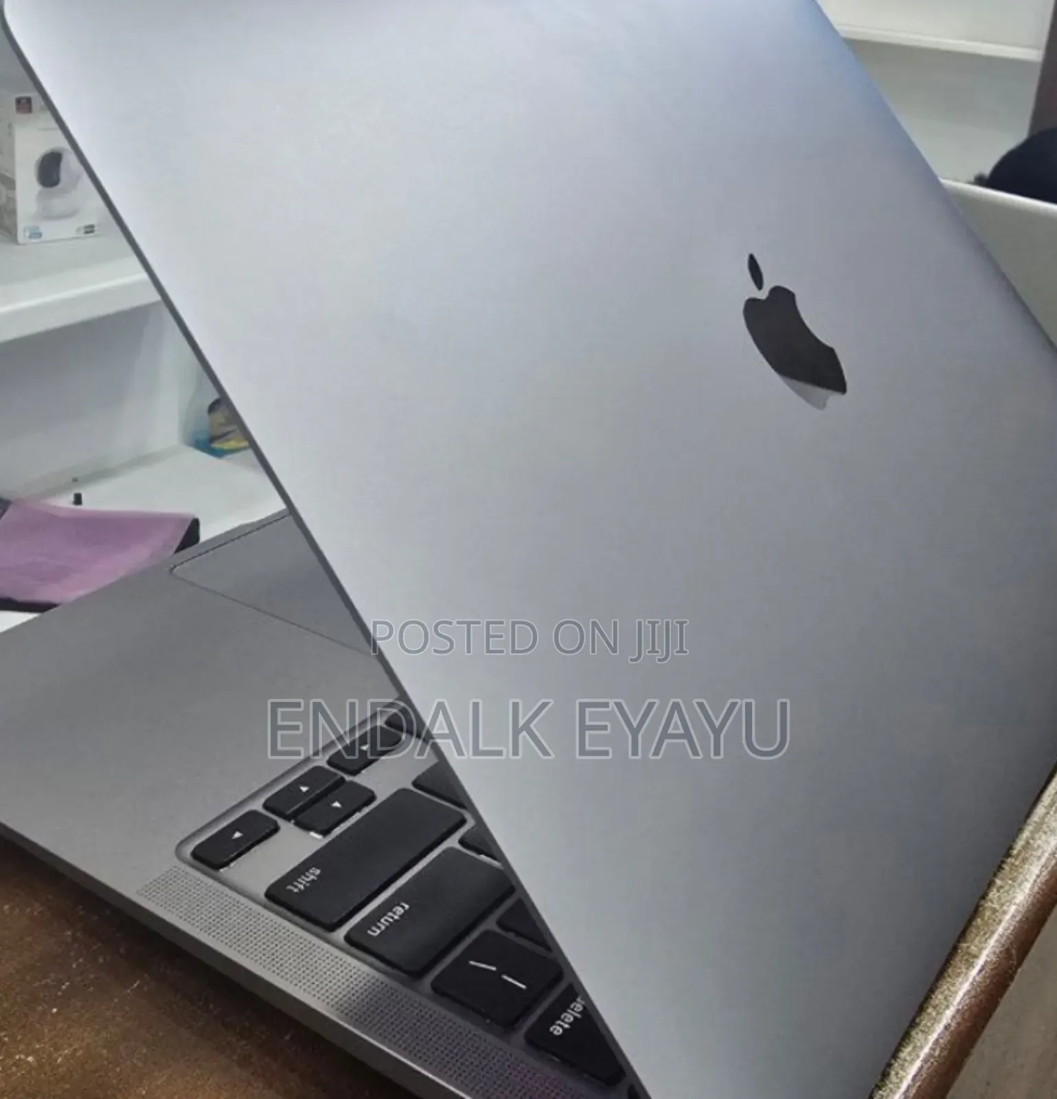New Laptop Apple MacBook Air 2020 8GB Apple M1 SSD 256GB
