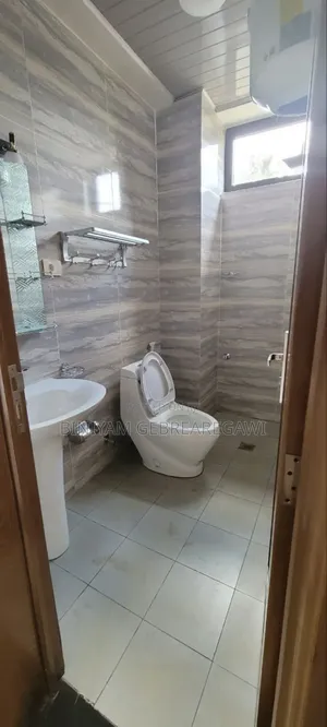 2bdrm Apartment in Apartment, Yeka for rent