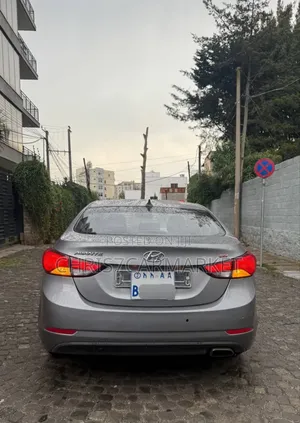 Hyundai Avante 2013 Silver