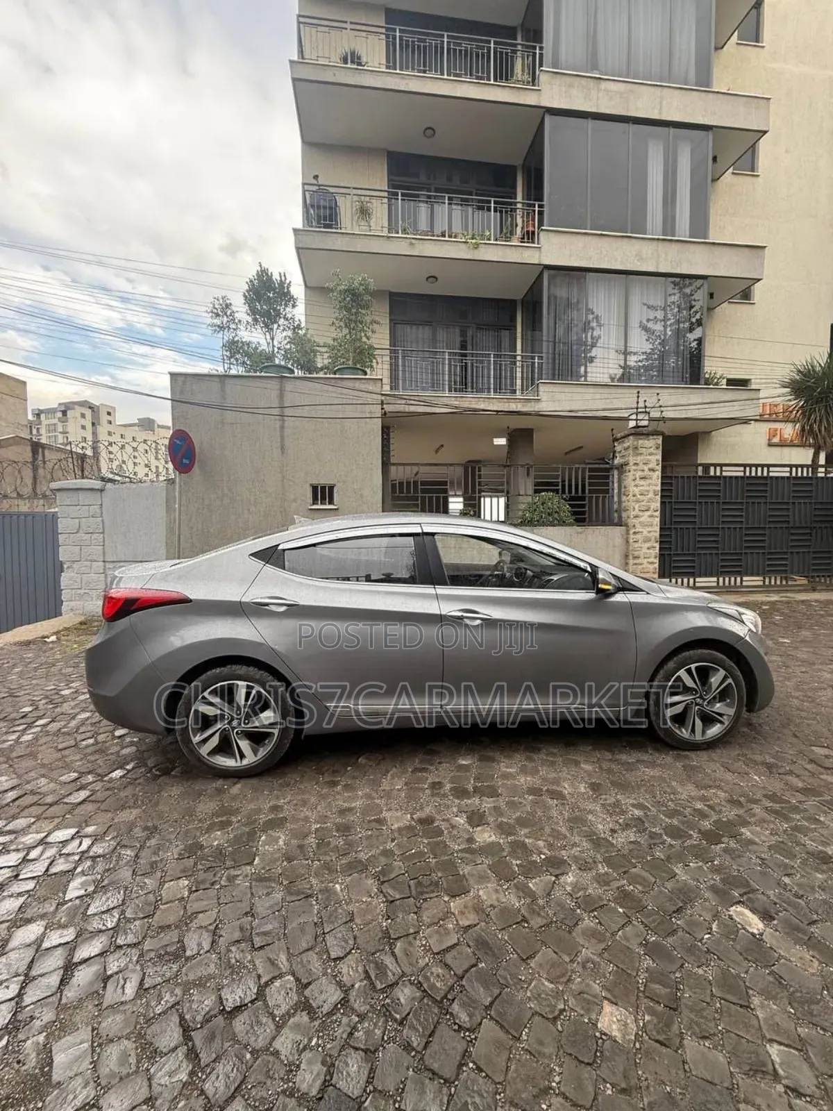 Hyundai Avante 2013 Silver