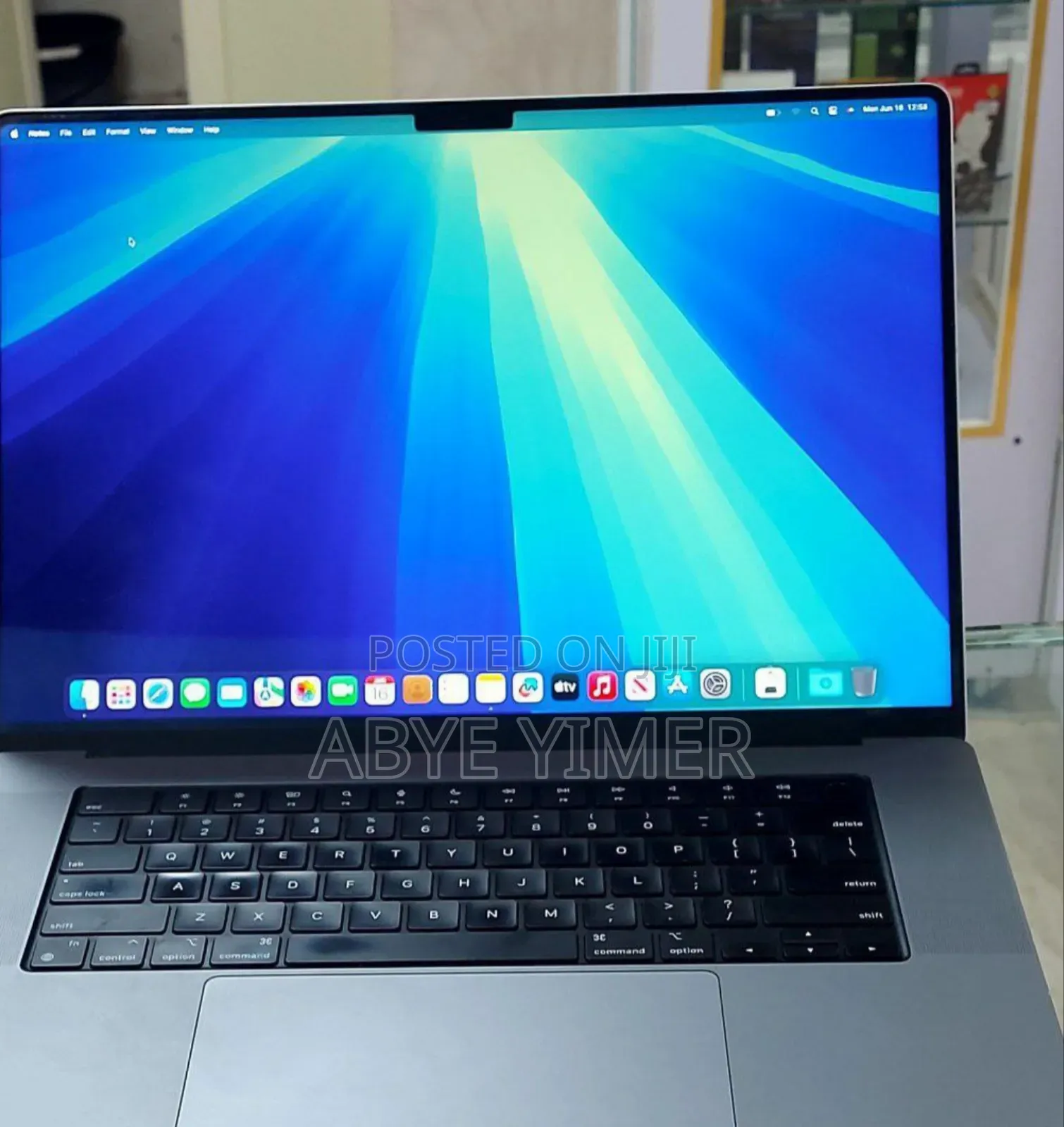 New Laptop Apple MacBook Pro M1 16GB Intel Core M SSD 512GB