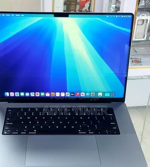 New Laptop Apple MacBook Pro M1 16GB Intel Core M SSD 512GB