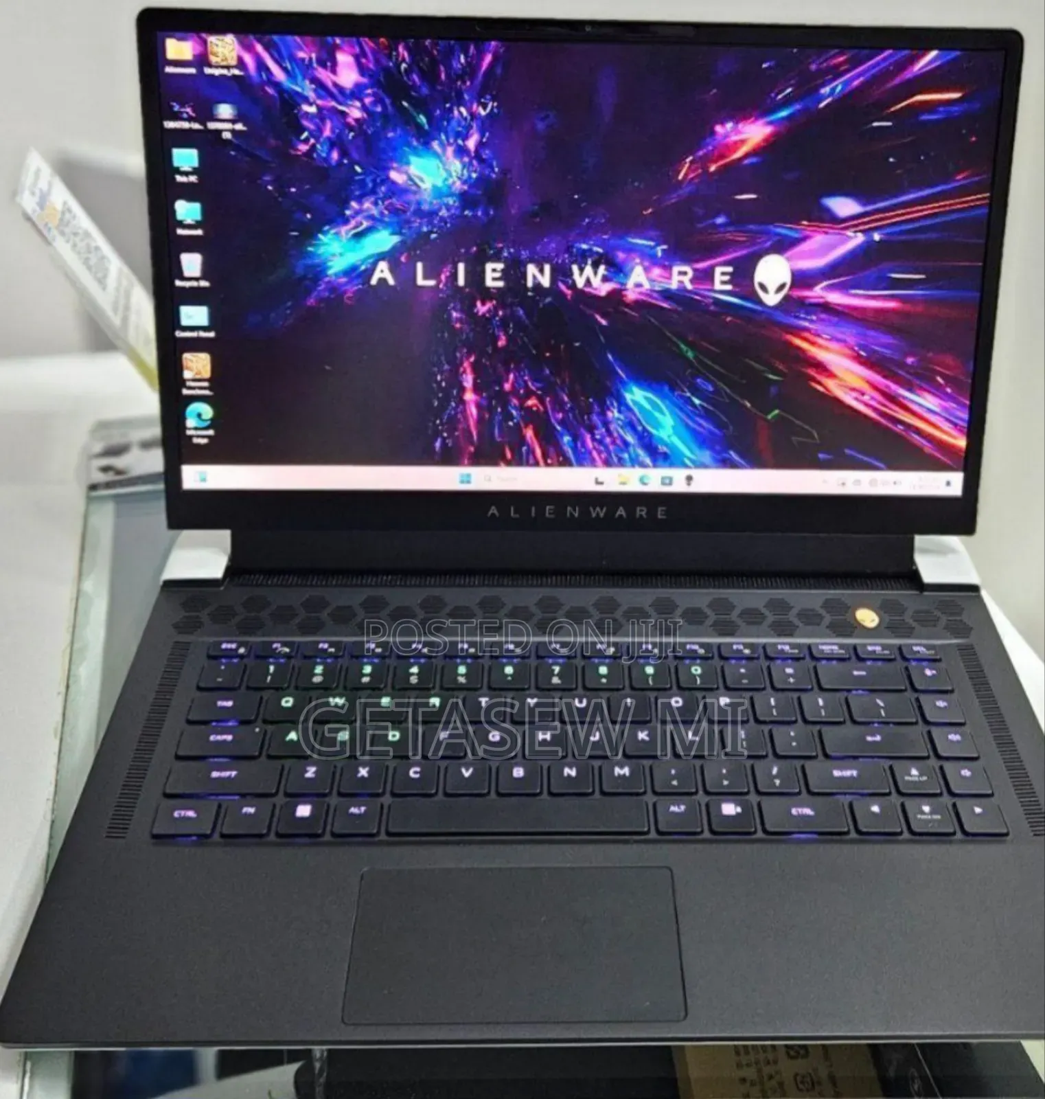 New Laptop Alienware M17x R2 16GB Intel Core I7 SSD 1T