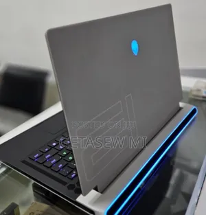 New Laptop Alienware M17x R2 16GB Intel Core I7 SSD 1T