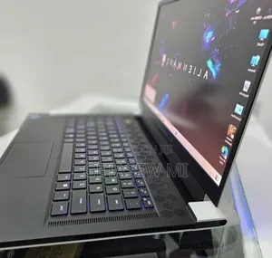 New Laptop Alienware M17x R2 16GB Intel Core I7 SSD 1T