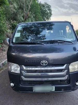 Photo - Toyota HiAce 2007 Black