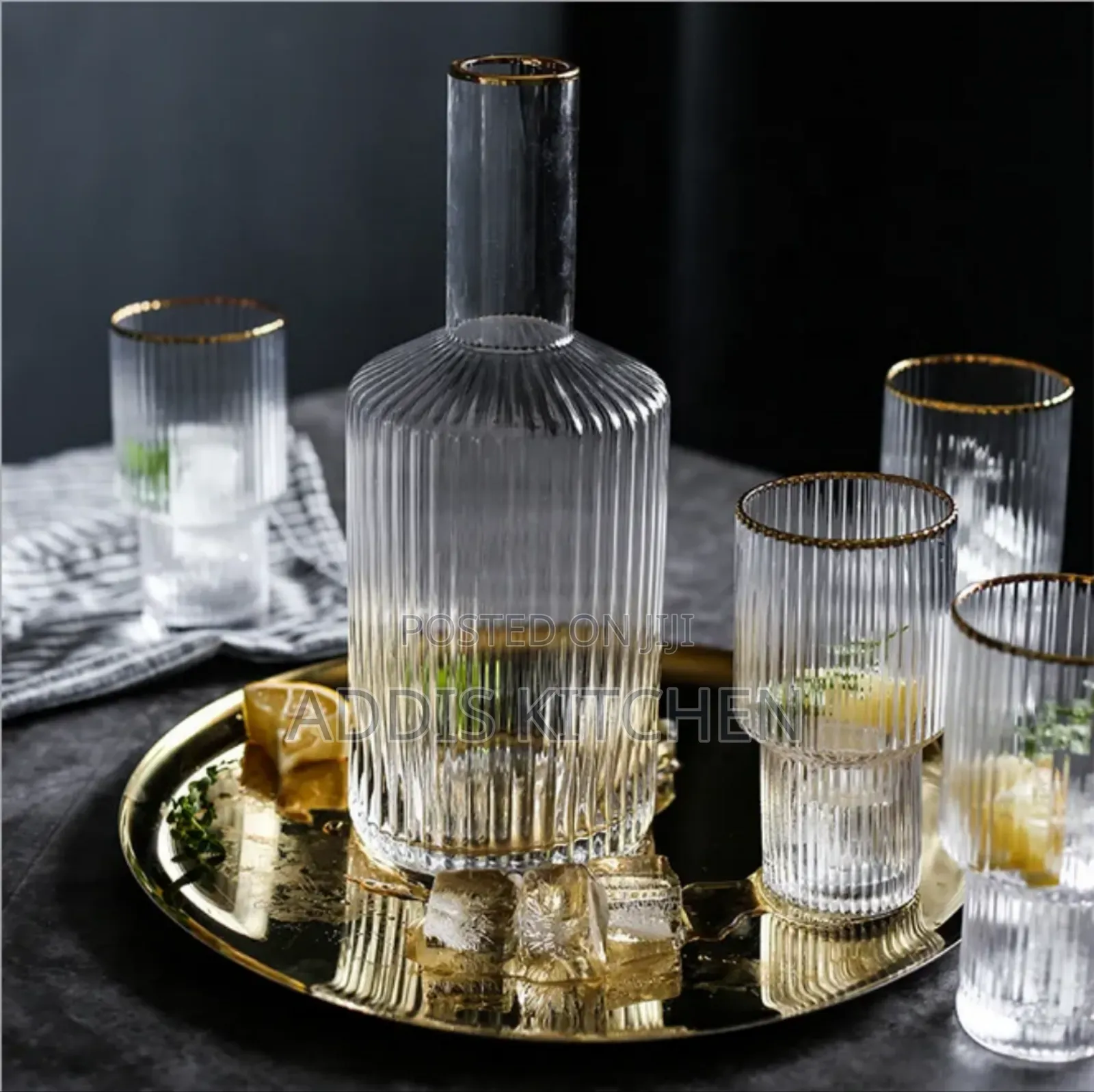 Vintage Optic 7-Piece Decanter Set