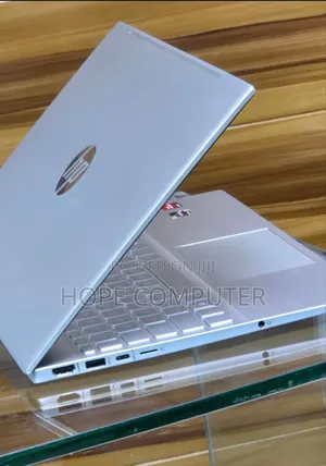 New Laptop HP Pavilion 15 8GB AMD Ryzen 5 SSD 512GB