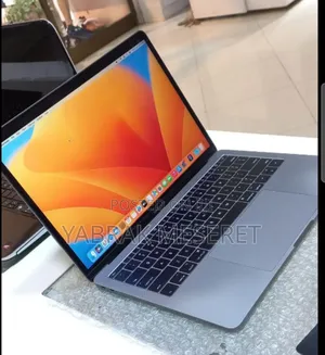 New Laptop Apple MacBook Pro 2017 16GB Intel Core I7 SSD 512GB