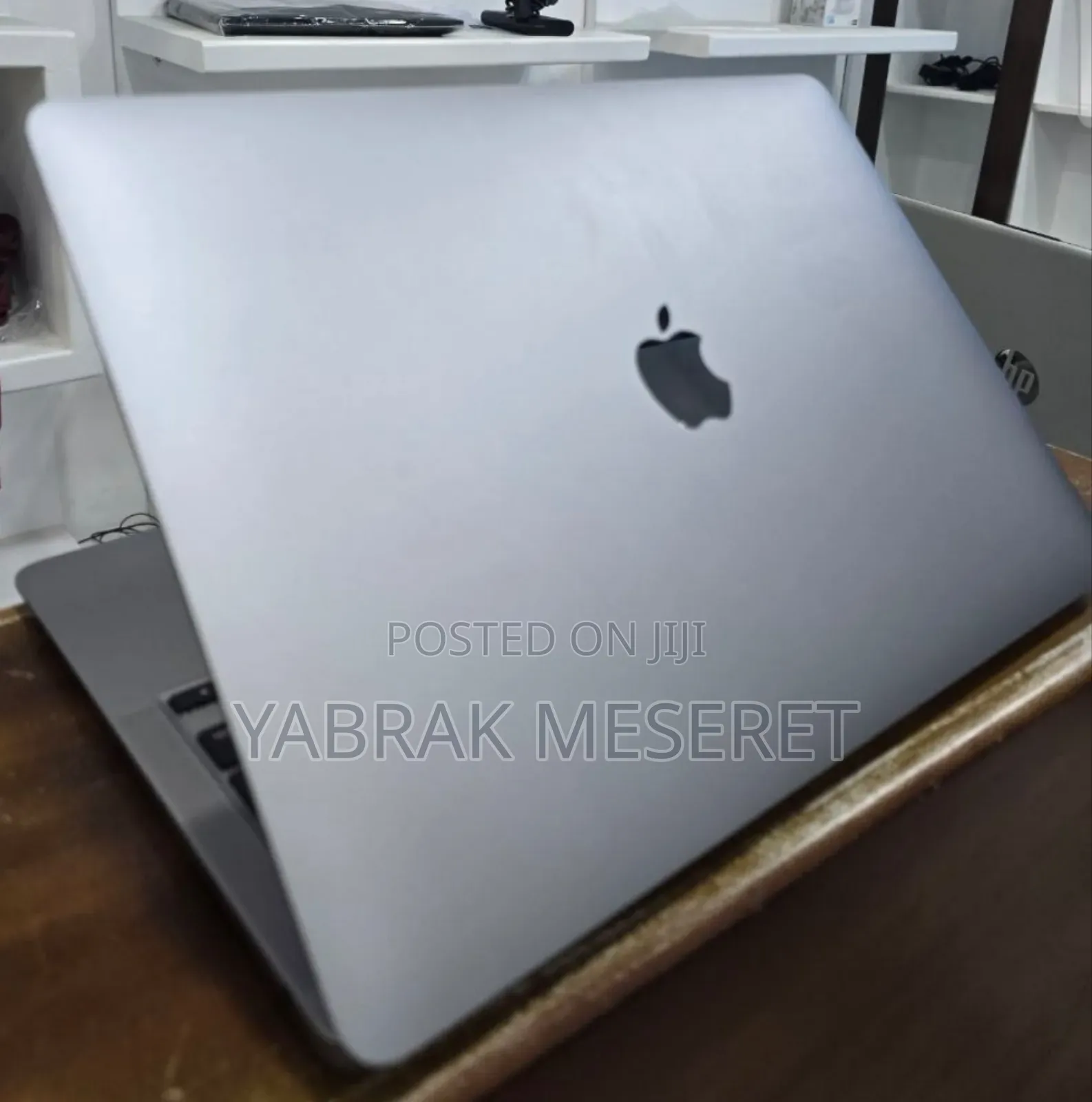 New Laptop Apple MacBook Air 2020 M1 8GB Apple M1 SSD 256GB