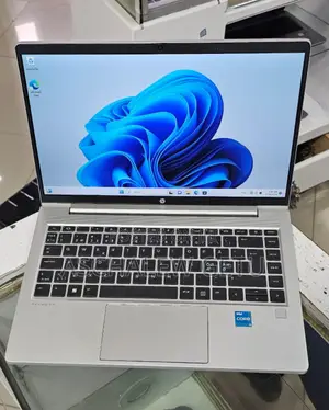 New Laptop HP ProBook 440 G10 16GB Intel Core I3 SSD 512GB