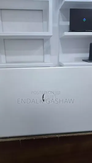 New Laptop HP 14-Dq1088wm 12GB Intel Core I3 SSD 512GB