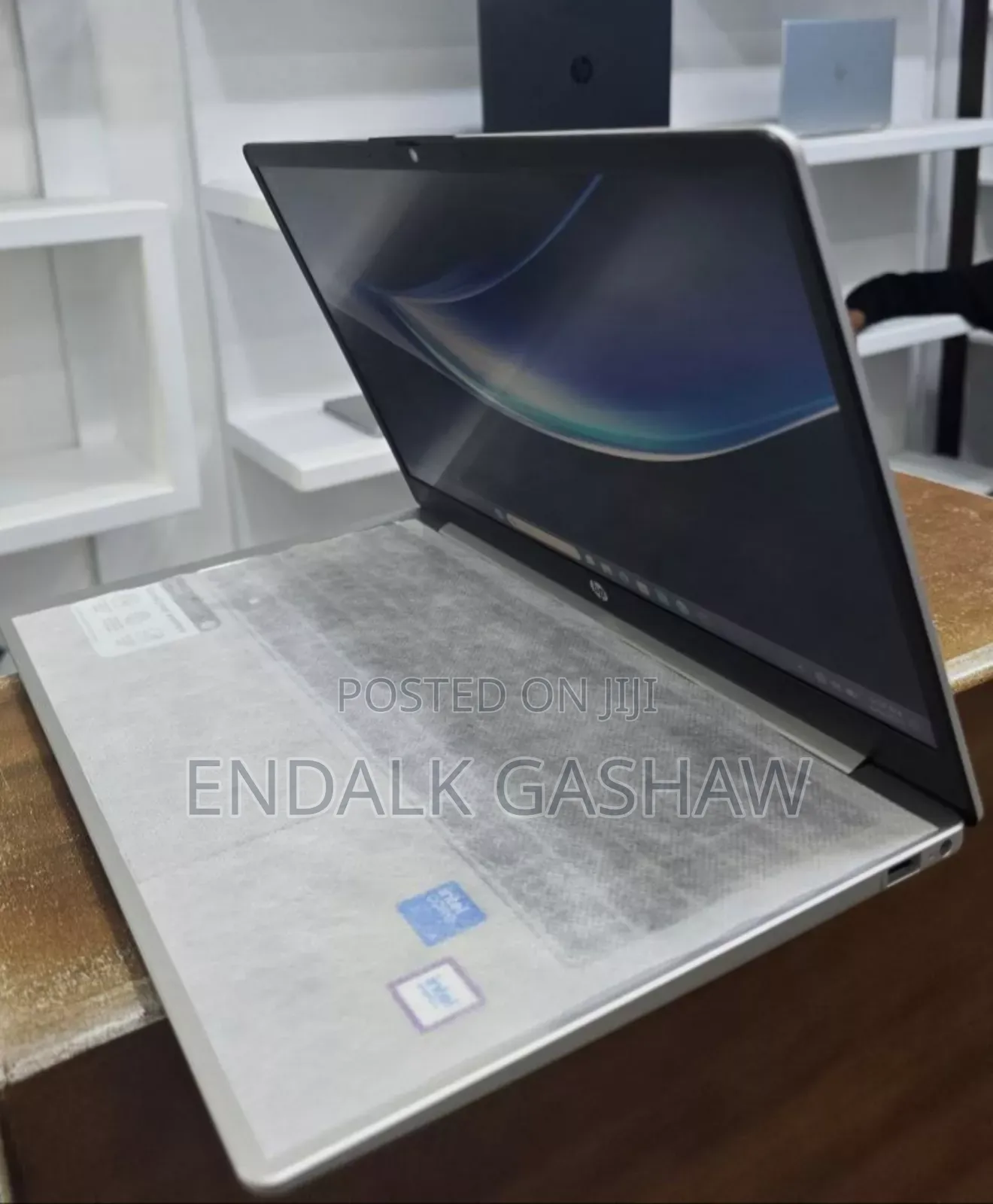 New Laptop HP 14-Dq1088wm 12GB Intel Core I3 SSD 512GB