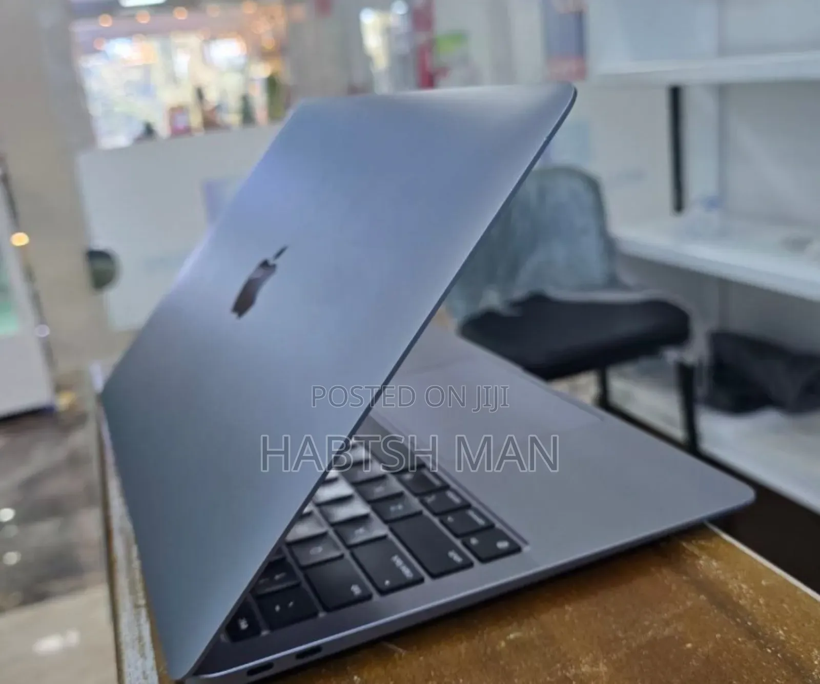 New Laptop Apple MacBook Air 2020 M1 8GB Apple M1 SSD 256GB