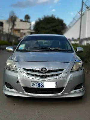 Photo - Toyota Yaris 2008 Silver